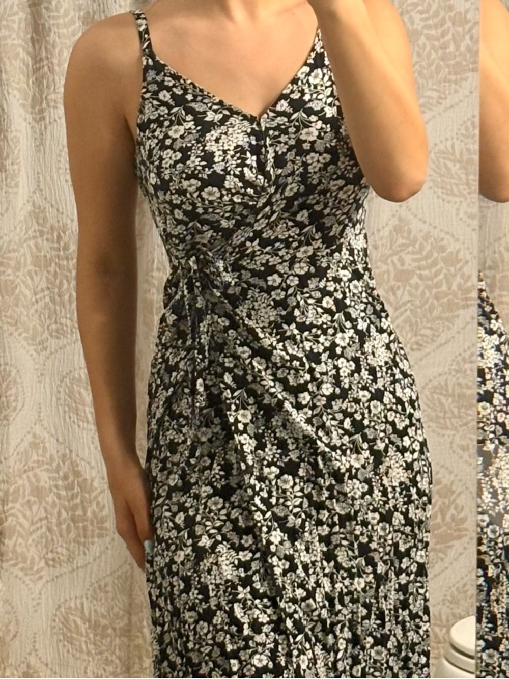Hollister XS Black & White Floral Wrap Sundress